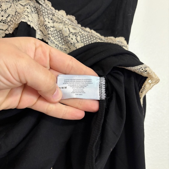 Flora Size Medium Black and Ivory Lace Short Sleep SET - Picture 5 of 11